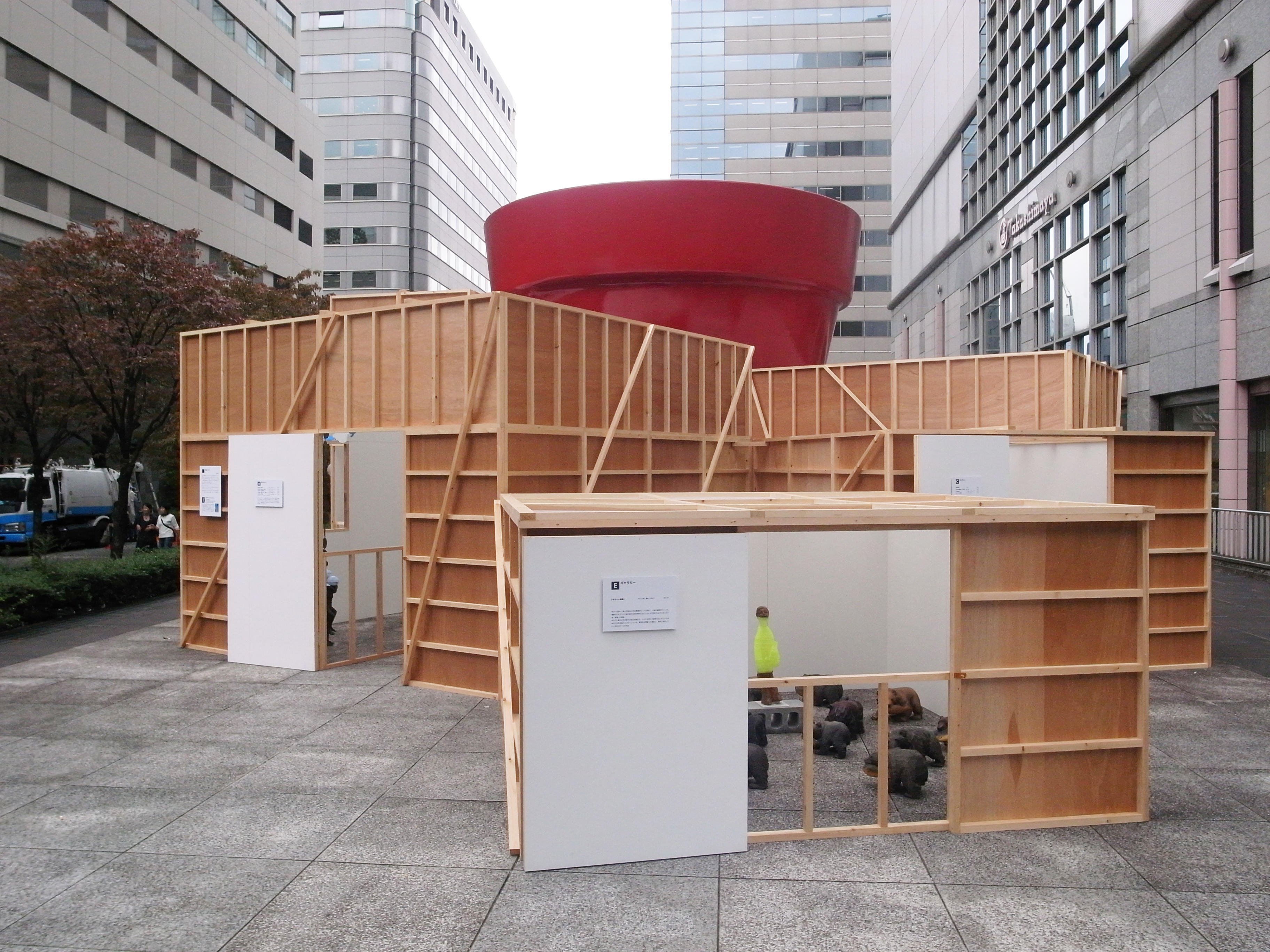 Kyotaro Hakamata special installation for 1 week at FARET Tachikawa Art